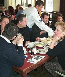 Frühstückstreff im Freischwimmer Berlin Frühstückstreff im Freischwimmer Berlin