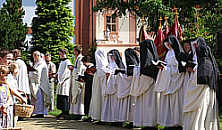 Fronleichnams-Prozession im Kloster St. Marienthal Fronleichnams-Prozession im Kloster St. Marienthal