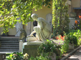 Lustwandeln im Park Lustwandeln im Park